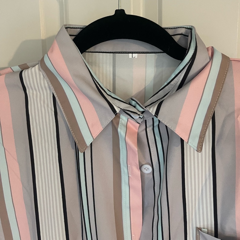 Multicolor button down with collar - Picture 2 of 4